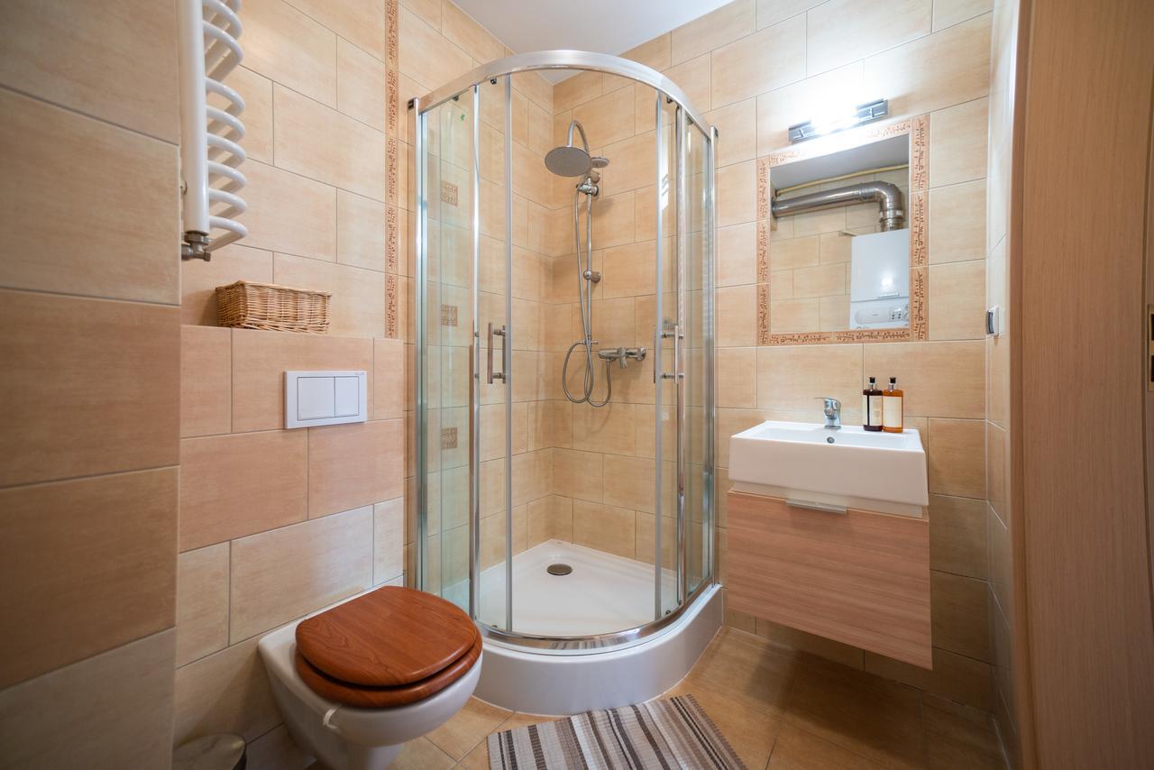 Rentplanet - Apartamenty Mickiewicza ชกลาร์สกา ปอเรมบา ภายนอก รูปภาพ